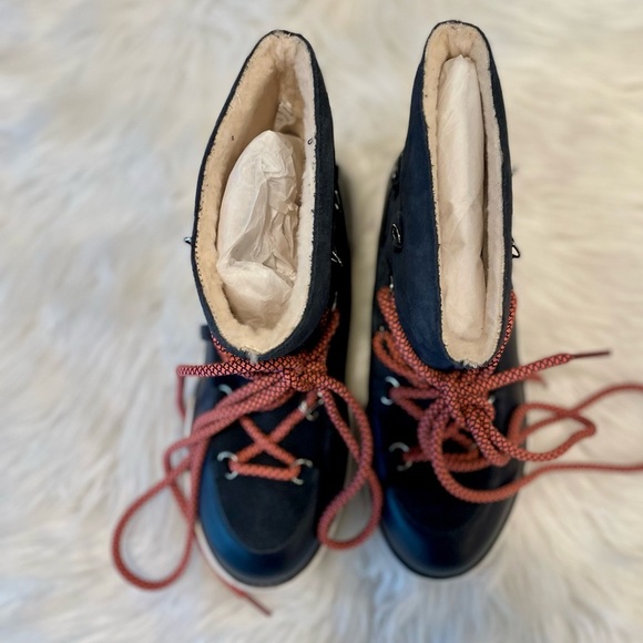 NWOB|Fitflop Skandi Navy Blue Suede Boots, 8 - Picture 2 of 12